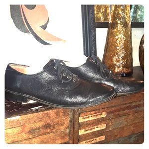 Black leather Frye oxfords size 8